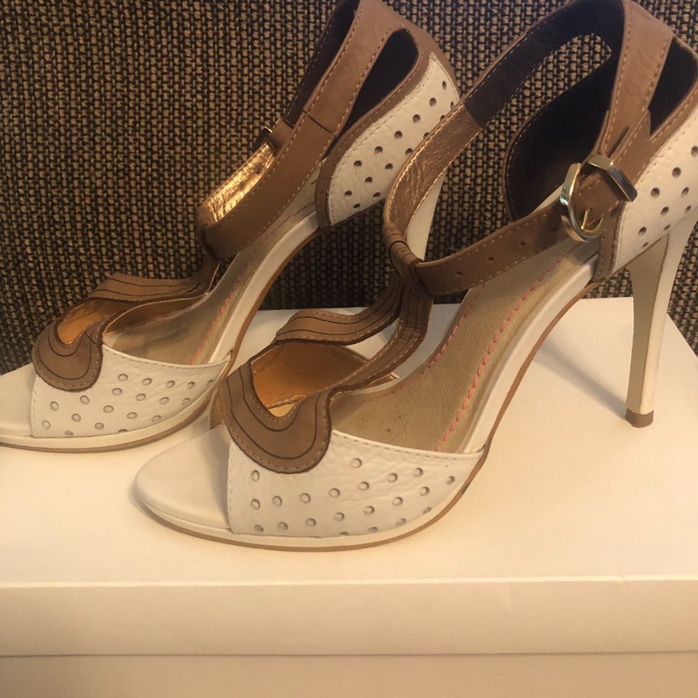 Karina Oliveira white and tan spiked heels size 8